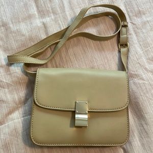 Box shape crossbody bag